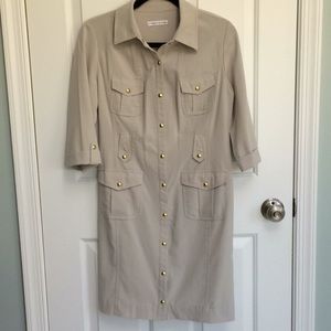Sandra Darren snap front professional work dress